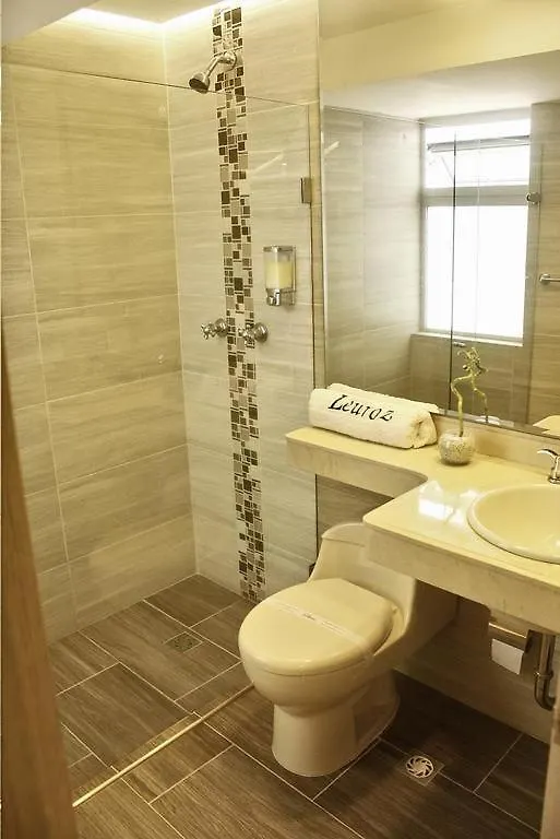 Hotel Leuroz 麦德林