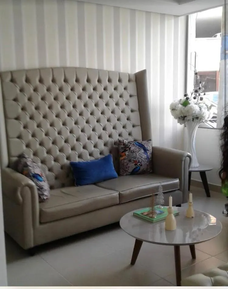 Hotel Leuroz 麦德林