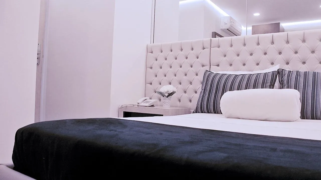 Hotel Leuroz 麦德林