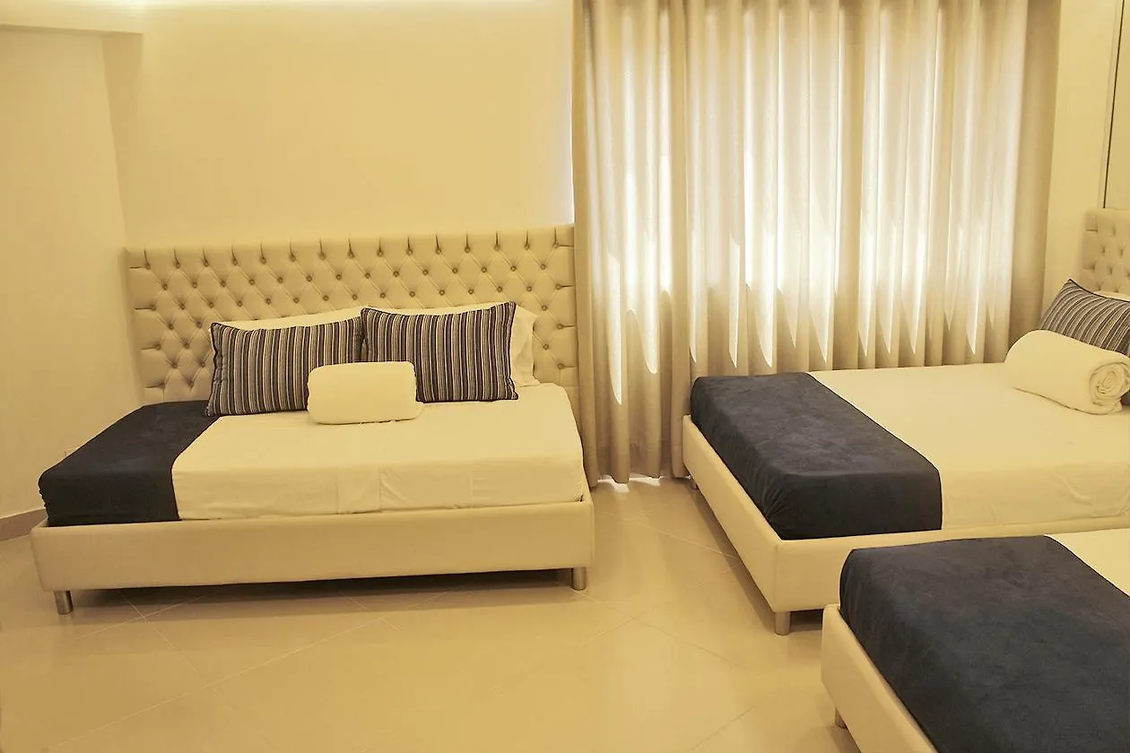 Hotel Leuroz 麦德林